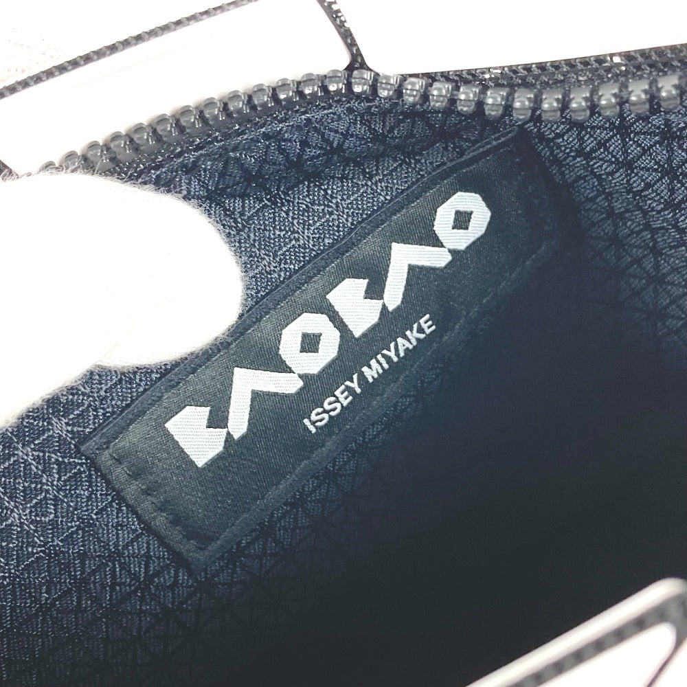 ISSEY MIYAKE フリンジ タッセル BAOBAO バオバオ メイクポーチ マルチポーチ 化粧ポーチ PVC ユニセックス ホワイト