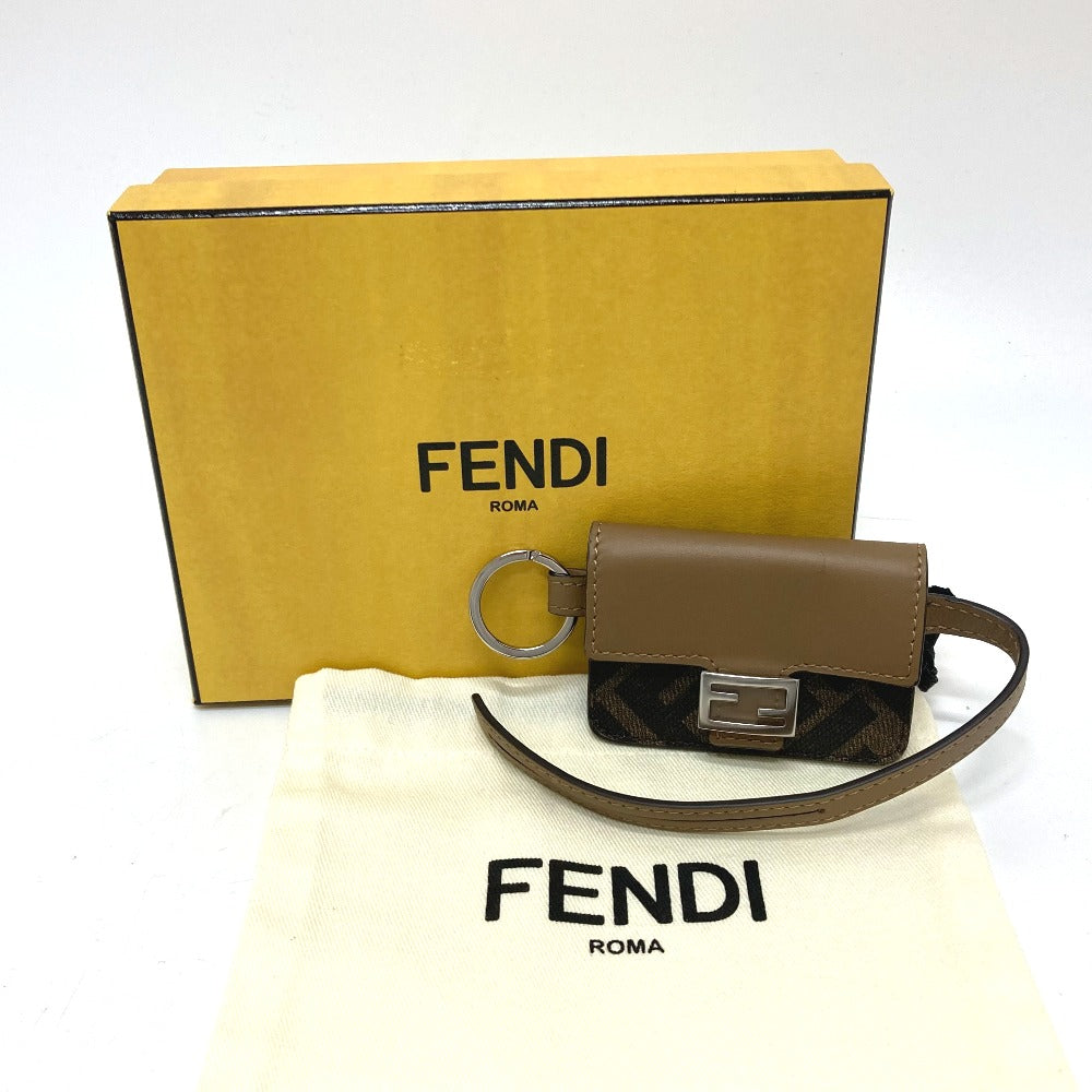 FENDI 7M0351 ズッカ バケット キーホルダー キーリング チャーム  バッグチャーム レザー ユニセックス