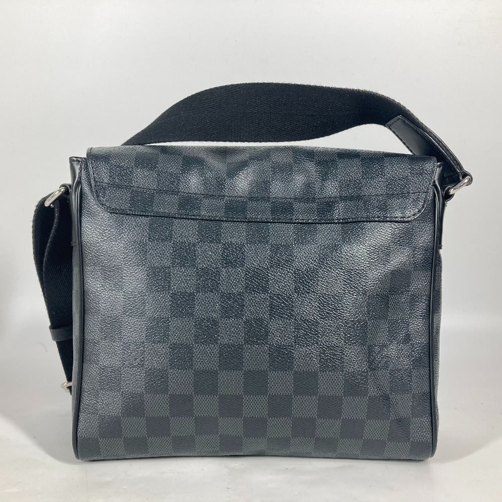 LOUIS VUITTON N41054 ダミエグラフィット ステッカーズ  ディストリクトPM  カバン 斜め掛け フラップ ショルダーバッグ ダミエグラフィットキャンバス ユニセックス ブラック - brandshop-reference