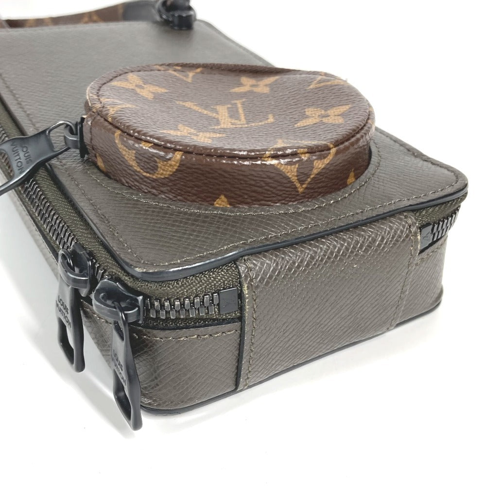 LOUIS VUITTON M30581 타이가 모노그램 폰 박스 포셰트 백 크로스바디 숄더백 타이가 가죽 유니섹스 브라운