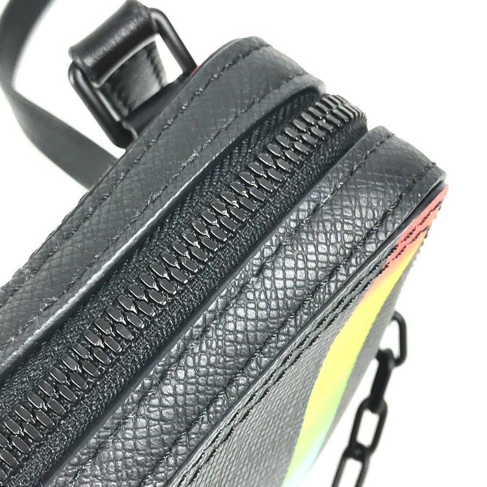 LOUIS VUITTON M30332 Taiga Rainbow Danube Messenger Bag Crossbody Pochette Bolso de hombro Taiga Cuero Unisex Negro