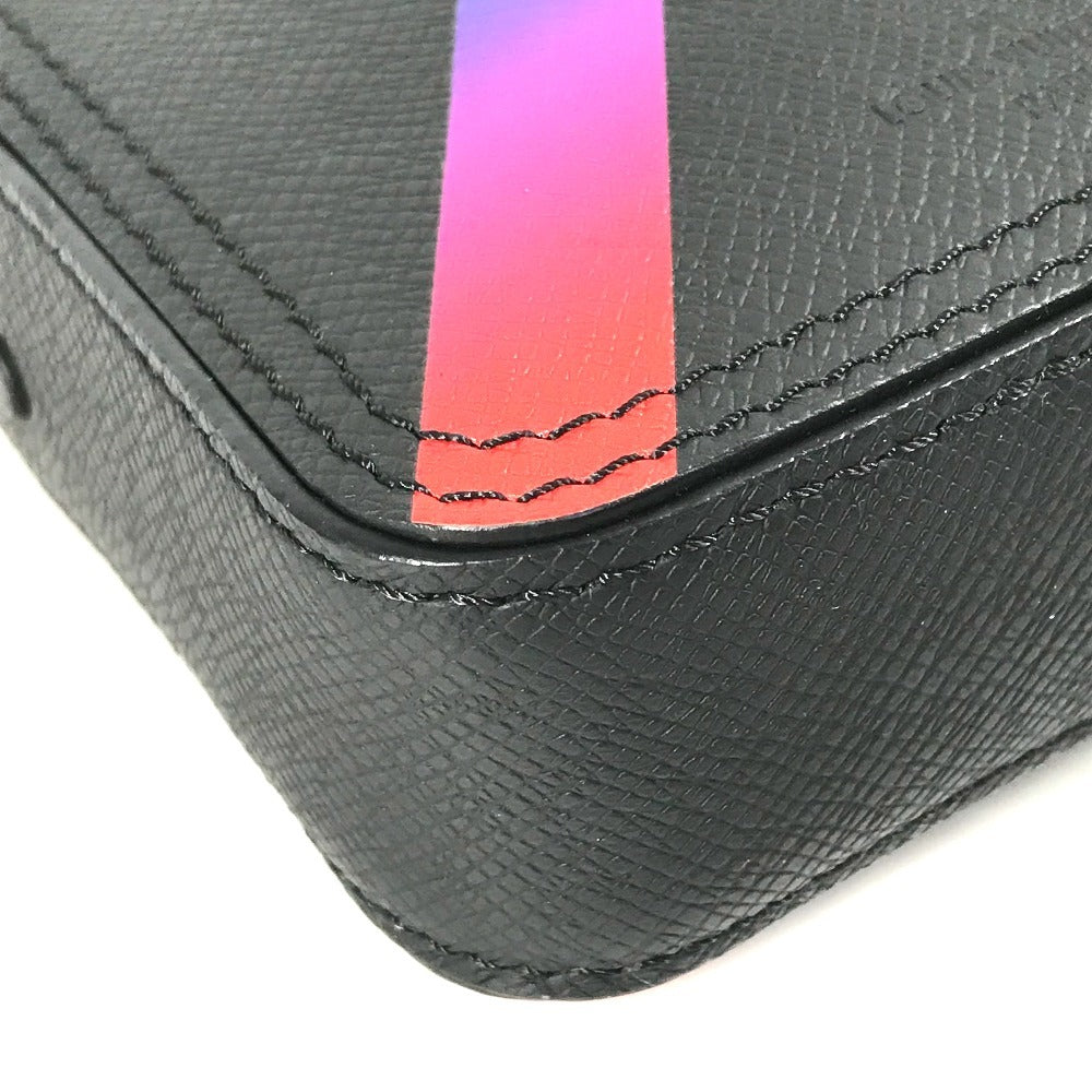 LOUIS VUITTON M30332 Taiga Rainbow Danube Messenger Bag Crossbody Pochette Bolso de hombro Taiga Cuero Unisex Negro