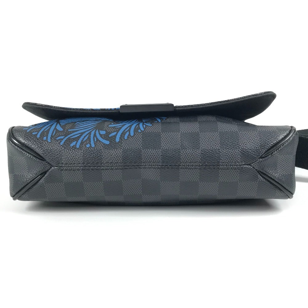 루이비통 N41714 다미에 그라파이트 디스트릭트 PM 크리스토퍼 네메스 로프 모티브 메신저 백 크로스바디 백 플랩 숄더백 다미에 그라파이트 캔버스 남성 블랙