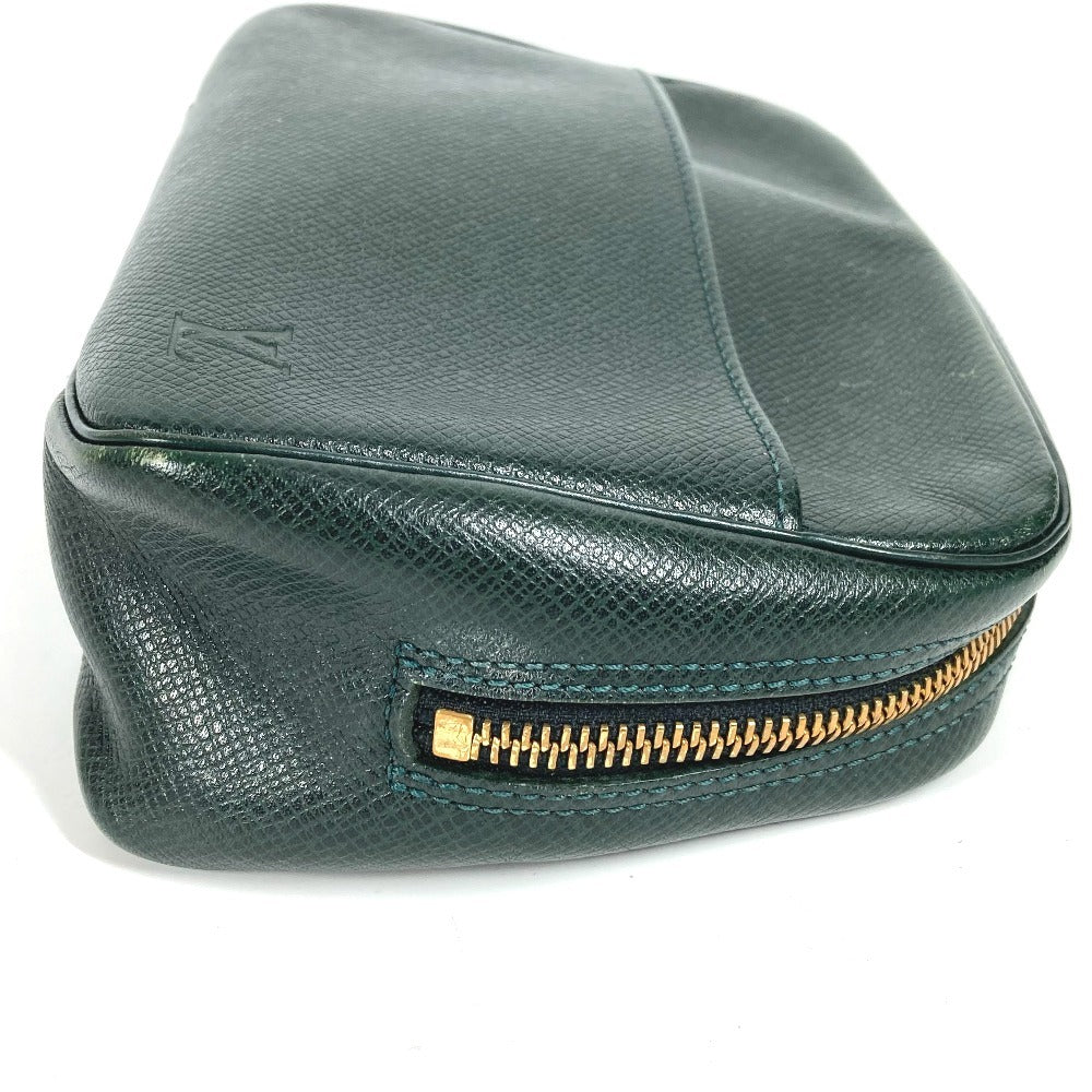 LOUIS VUITTON M30304 Taiga Estuche para accesorios Estuche para maquillaje Estuche para cosméticos Bolso de mano Estuche Taiga Cuero Unisex Epicea Verde