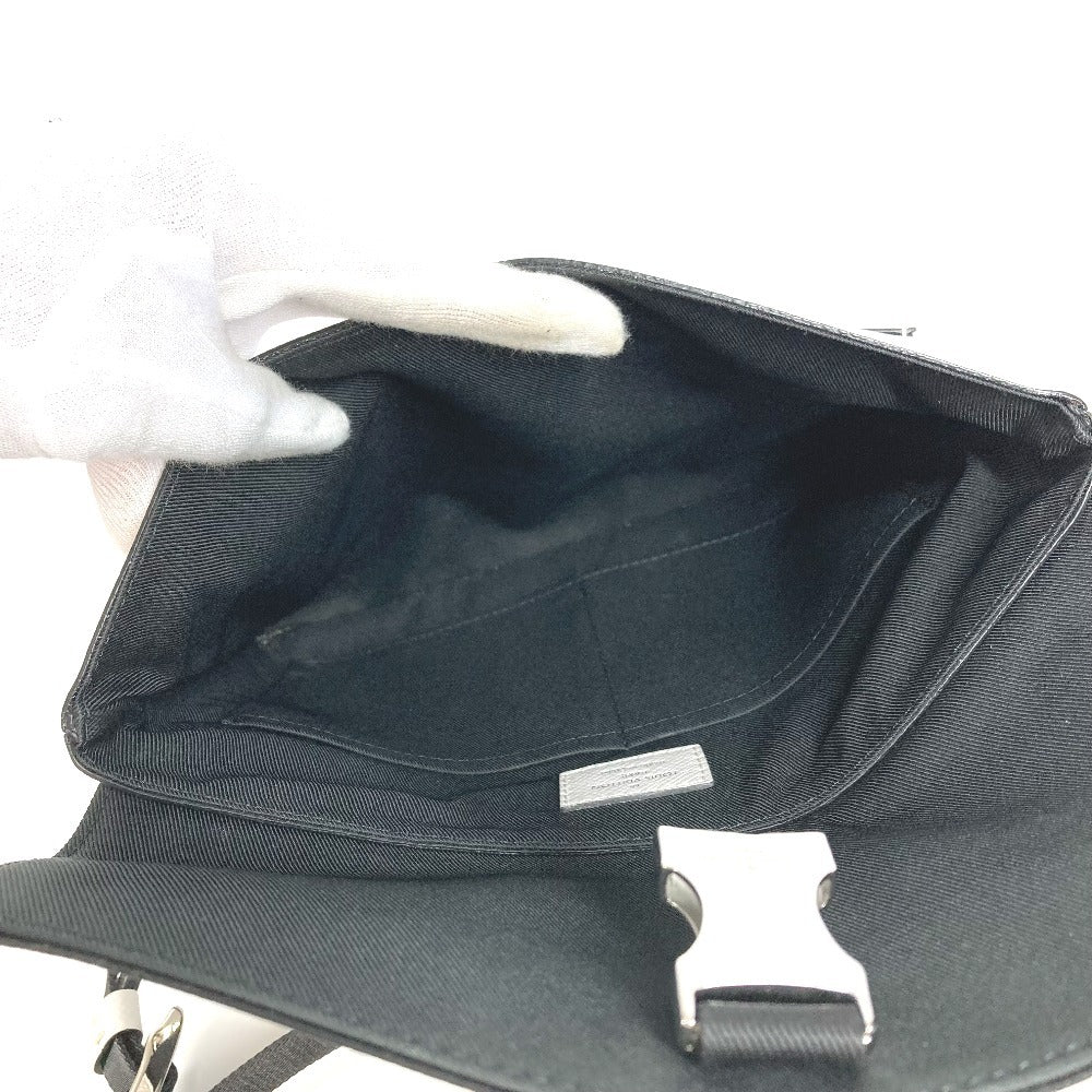 LOUIS VUITTON M30411 タイガラマ フラップメッセンジャー カバン 斜め掛け フラップ ショルダーバッグ タイガレザー ユニセックス ホワイト