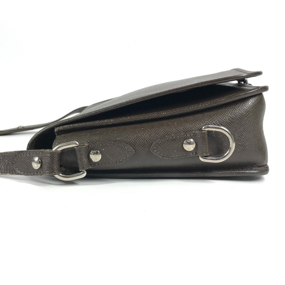 LOUIS VUITTON M32488 Taiga Andrei Crossbody Messenger Bag with Flap Shoulder Bag in Taiga Leather, Grizzly Brown, Unisex