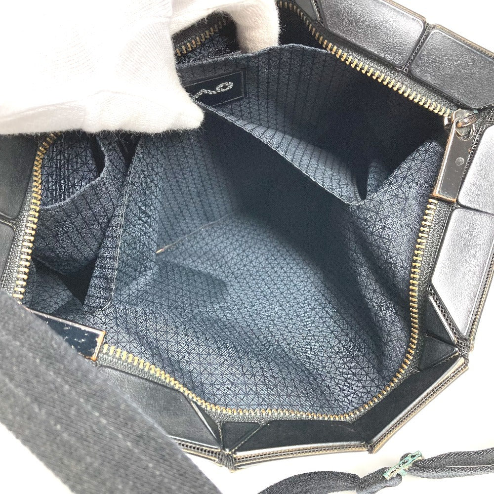 ISSEY MIYAKE BAOBAO バオバオ カバン 斜め掛け ショルダーバッグ PVC ユニセックス ブラック