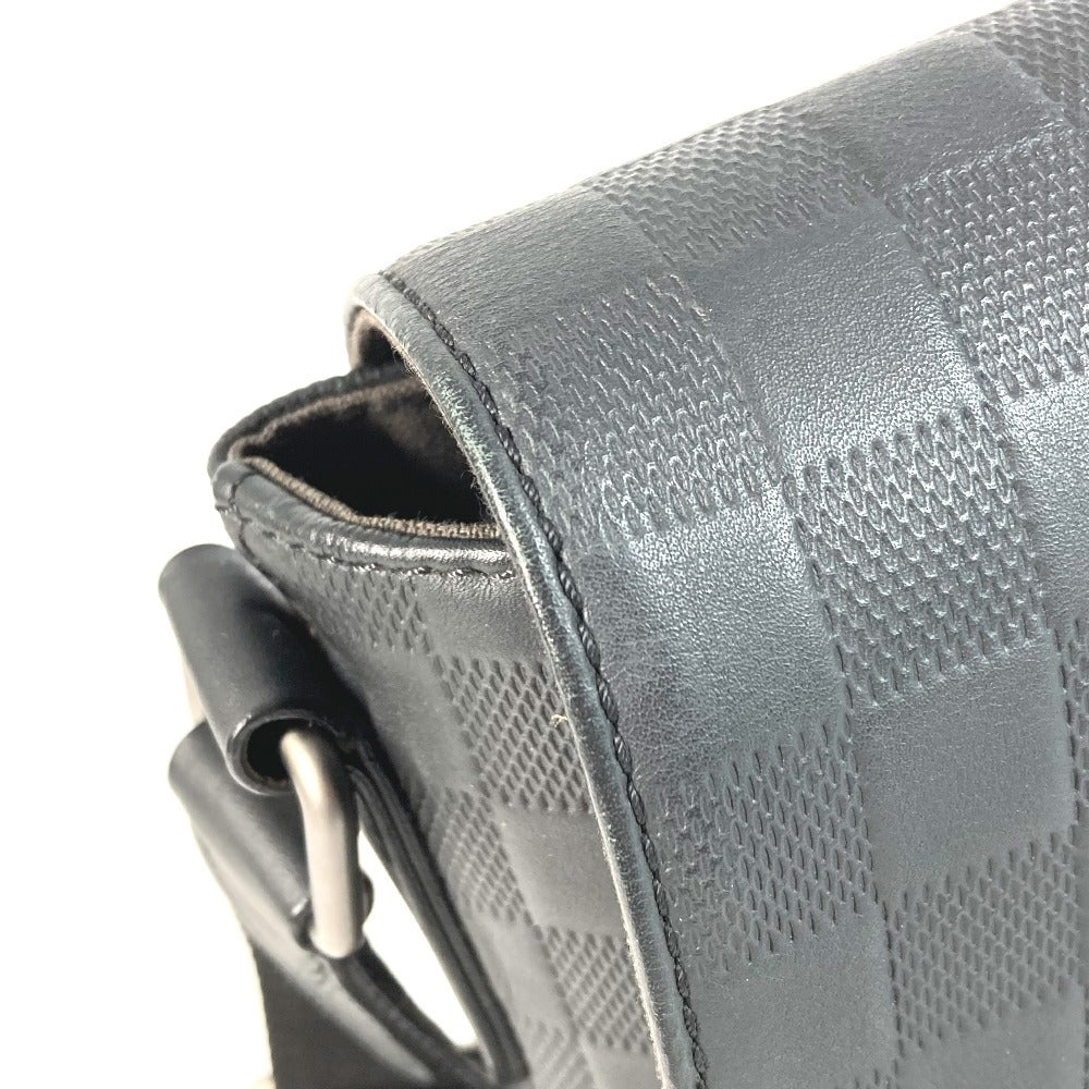 LOUIS VUITTON N41286 Damier Infini District PM Messenger Bag with Flap, Crossbody Shoulder Bag, Unisex, Damier Infini Leather, Onyx, Black
