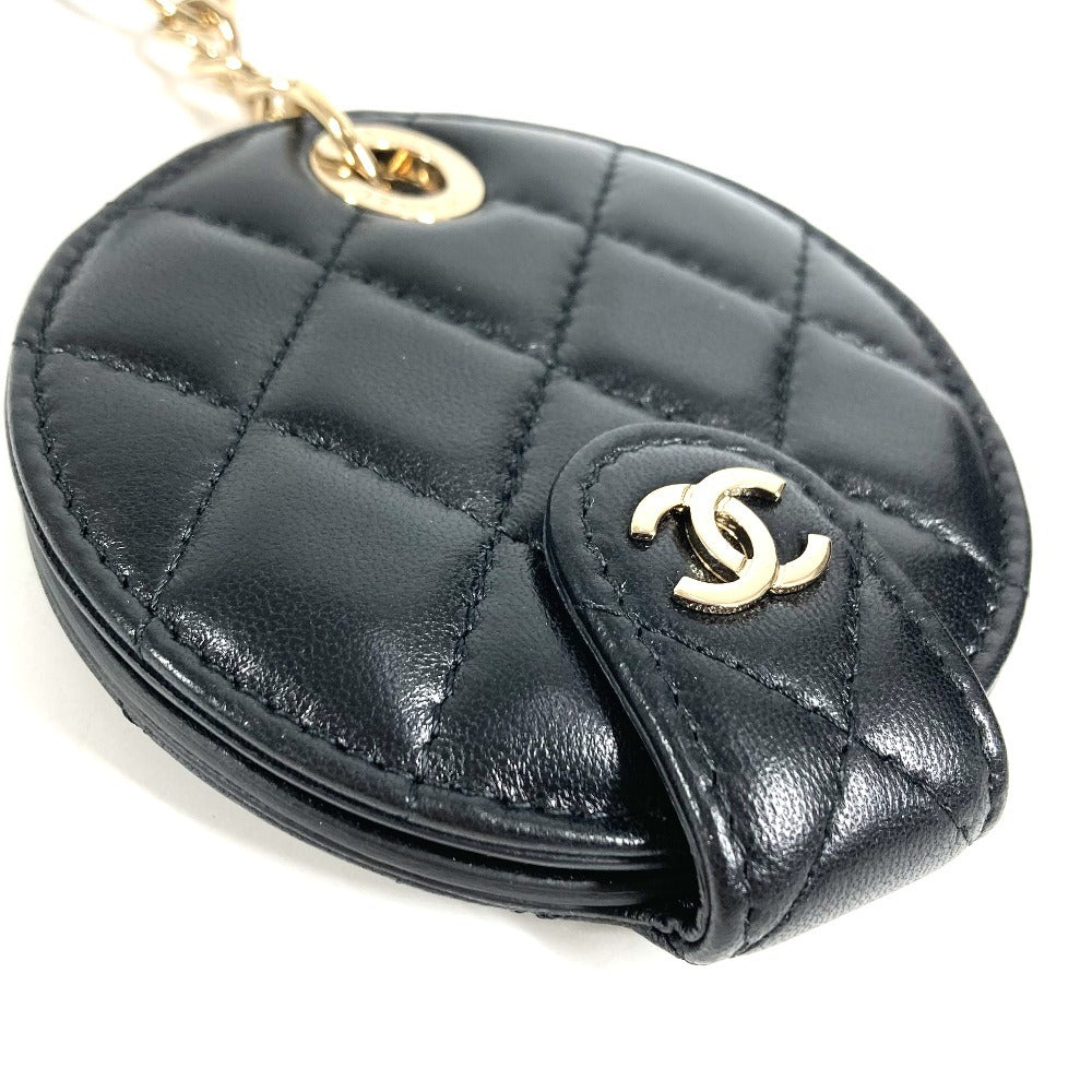 CHANEL ラウンド ネームタグ ロゴ CC ココマーク マトラッセ キルティング チャーム バッグチャーム キーホルダー キーホルダー レザー ユニセックス ブラック