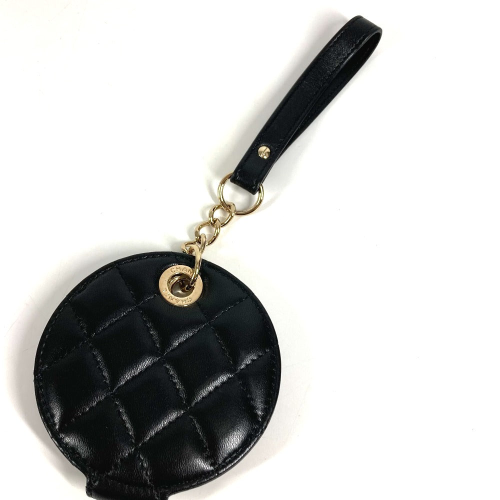CHANEL ラウンド ネームタグ ロゴ CC ココマーク マトラッセ キルティング チャーム バッグチャーム キーホルダー キーホルダー レザー ユニセックス ブラック