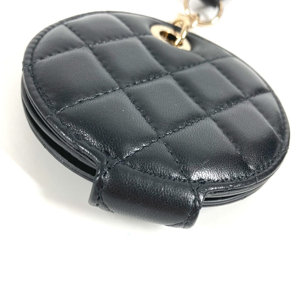 CHANEL ラウンド ネームタグ ロゴ CC ココマーク マトラッセ キルティング チャーム バッグチャーム キーホルダー キーホルダー レザー ユニセックス ブラック