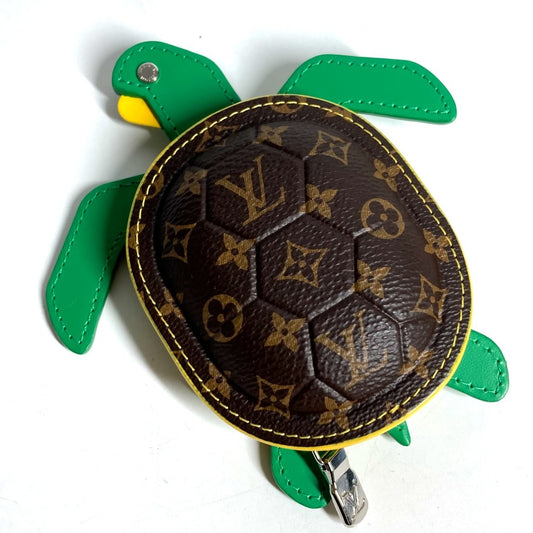 LOUIS VUITTON M01471 モノグラム 亀 キーホルダー LV タートル バッグチャーム ポーチ コインケース キーホルダー モノグラムキャンバス ユニセックス ブラウン