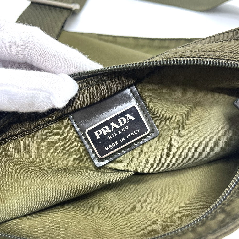PRADA トライアングルロゴ 三角ロゴ プレート カバン 斜め掛け バッグ ショルダーバッグ ナイロン ユニセックス カーキ