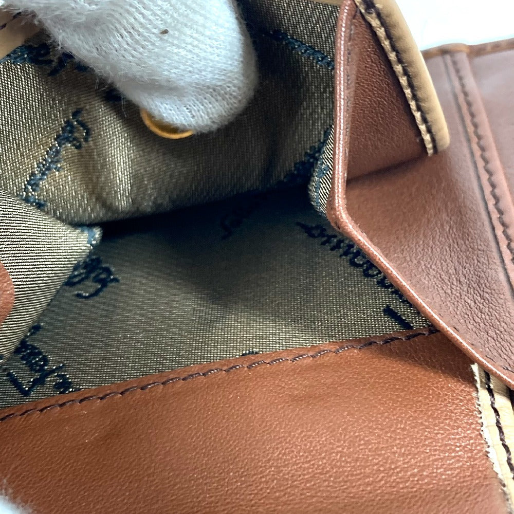 Salvatore Ferragamo ショルダーバッグ ショルダーウォレット ガンチーニ ロゴ コンパクトウォレット 3つ折り財布 レザー ユニセックス ベージュ系