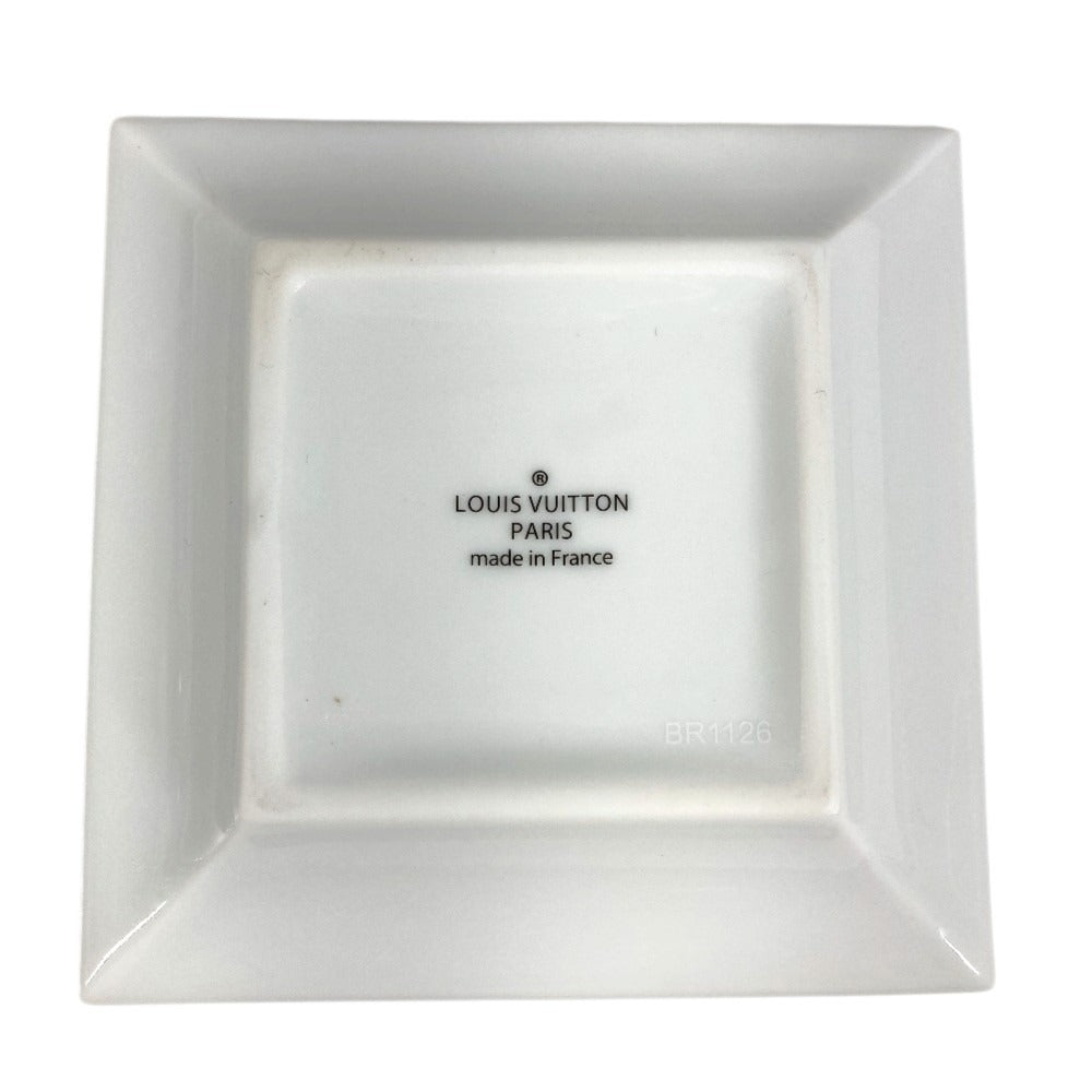 LOUIS VUITTON 不明 Logo Ashtray Smoking accessories, cigarette, smoke, mini tray, small dish, interior decoration ashtray Pottery White Used