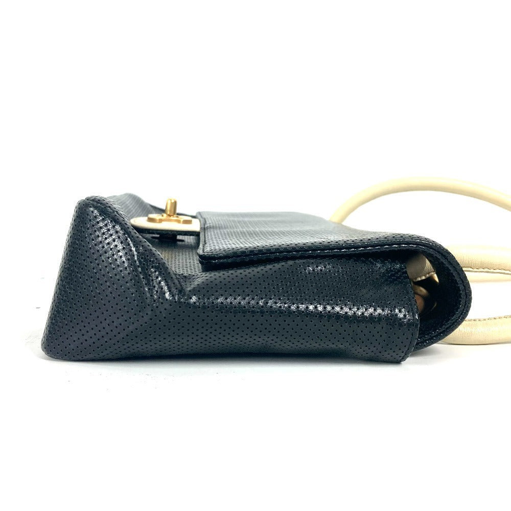CHANEL バイカラー CC ココマーク パンチング カバン フラップ 肩掛け ショルダーバッグ レザー レディース ブラック - brandshop-reference