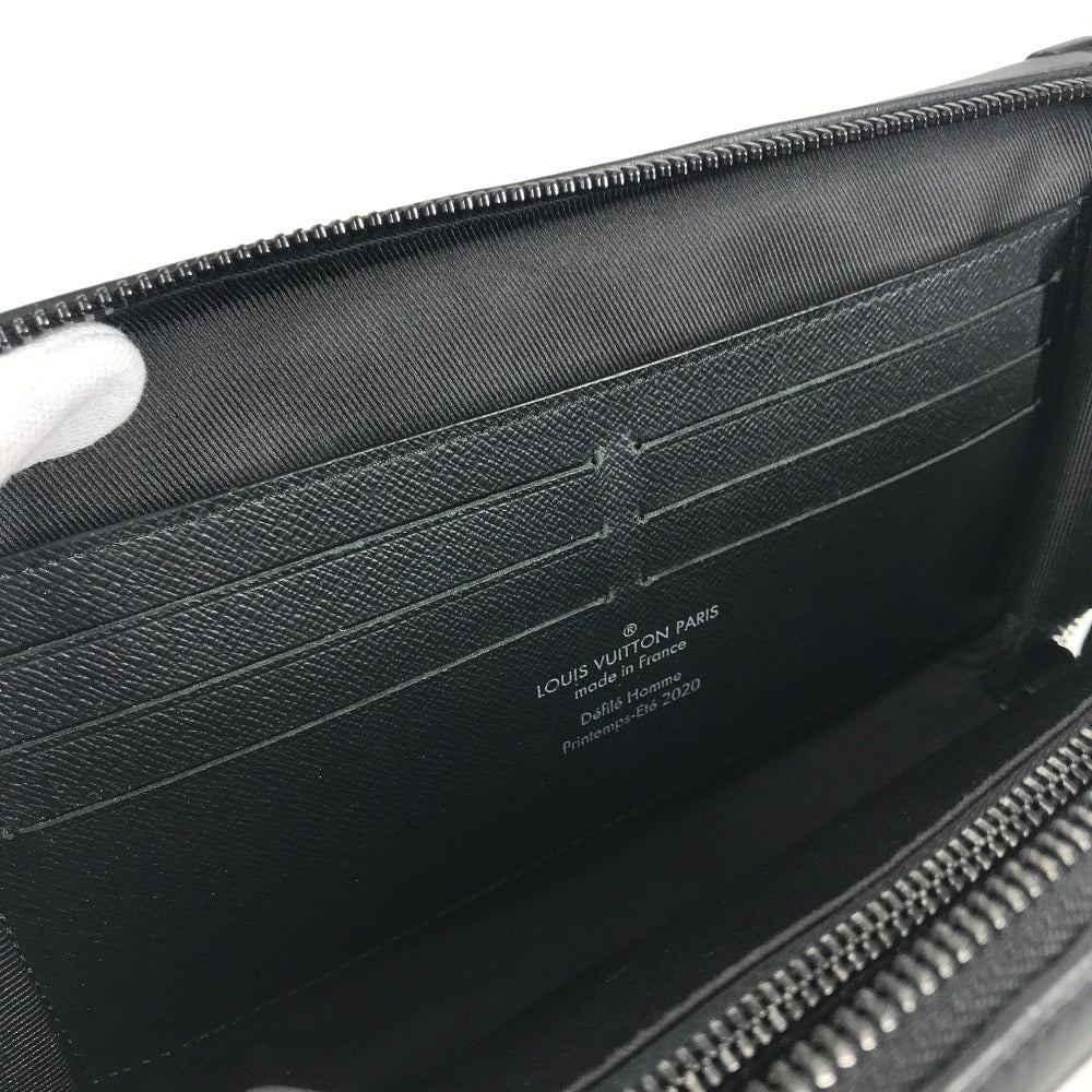 LOUIS VUITTON M45061 モノグラム・タフタージュ ソフトトランク・クラッチ セカンドバッグ ポーチ ストラップ付 クラッチバッグ モノグラムキャンバス ユニセックス ブラック