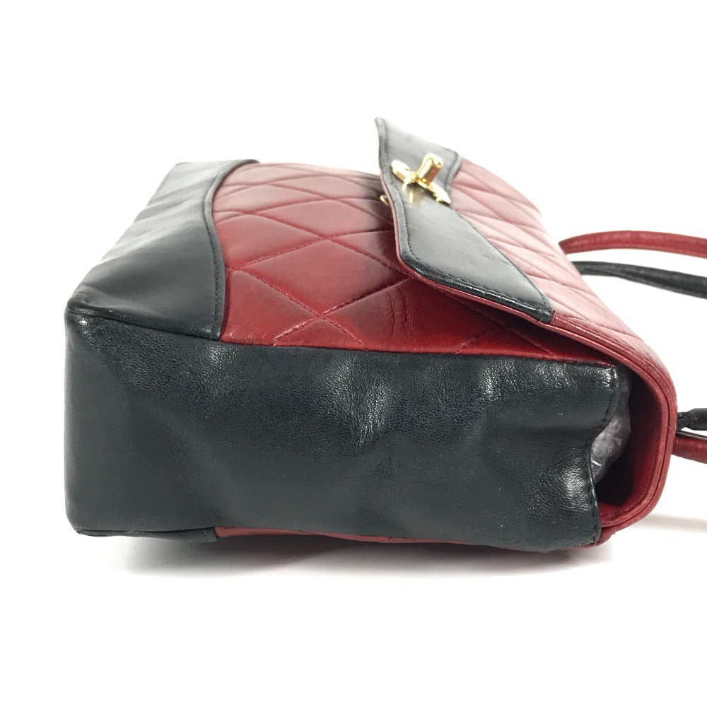 CHANEL キルティング マトラッセ CC ココマーク ロゴ フラップ カバン 肩掛け ハンドバッグ バイカラー ショルダーバッグ レザー レディース レッド