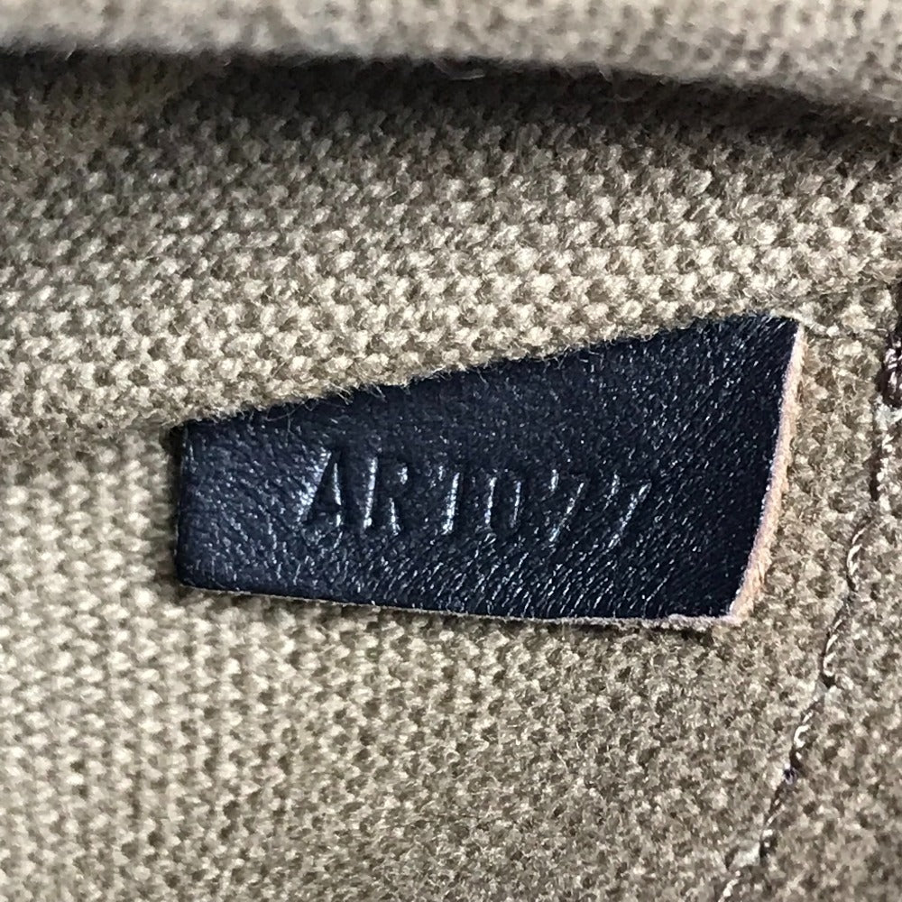 LOUIS VUITTON M92071 ユタ メッセンジャー 斜め掛け カバン フラップ メッセンジャーバッグ ショルダーバッグ ユタレザー ユニセックス カフェ ブラウン