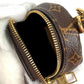 LOUIS VUITTON M02128 モノグラム ファー バッグチャーム アドラブル ベア バッグチャーム クマ リュック バックパック型 ポーチ キーホルダー モノグラムキャンバス ユニセックス ブラウン