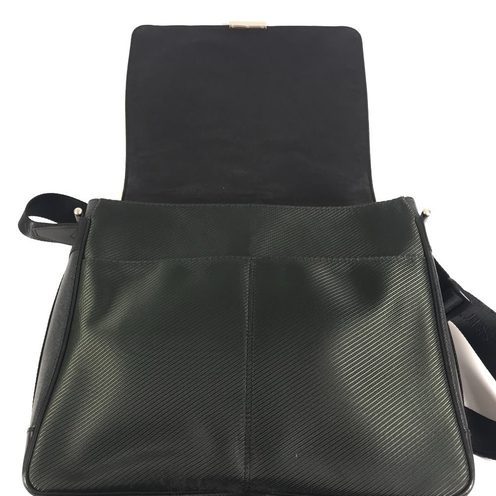 LOUIS VUITTON M30142 タイガ ヴィクトール カバン 斜め掛け メッセンジャーバッグ フラップ ショルダーバッグ タイガレザー ユニセックス ブラック