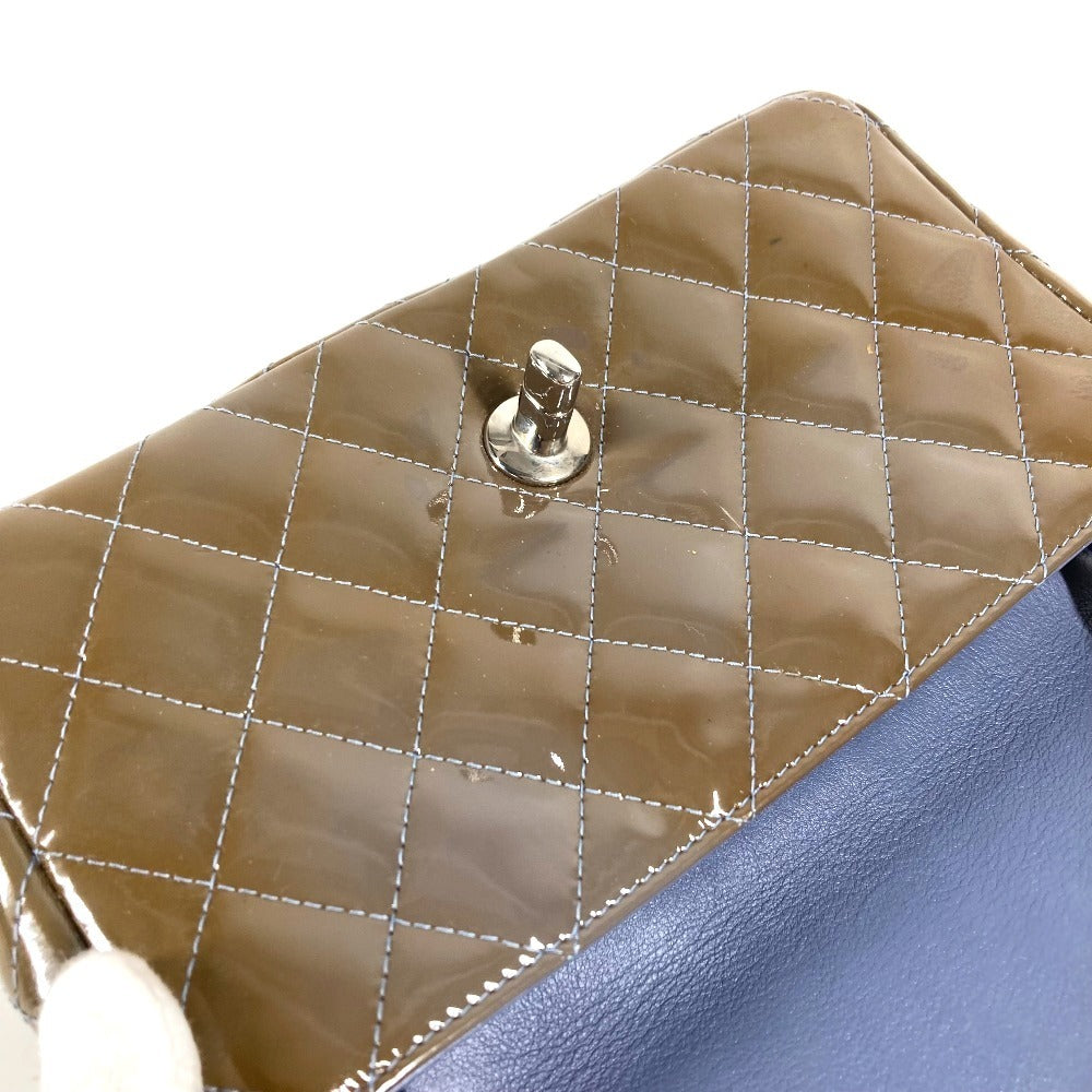 CHANEL ミニマトラッセ CC ココマーク ロゴ キルティング マトラッセ カバン 斜め掛け フラップ チェーンバッグ ポシェット ショルダーバッグ パテントレザー ユニセックス カーキ