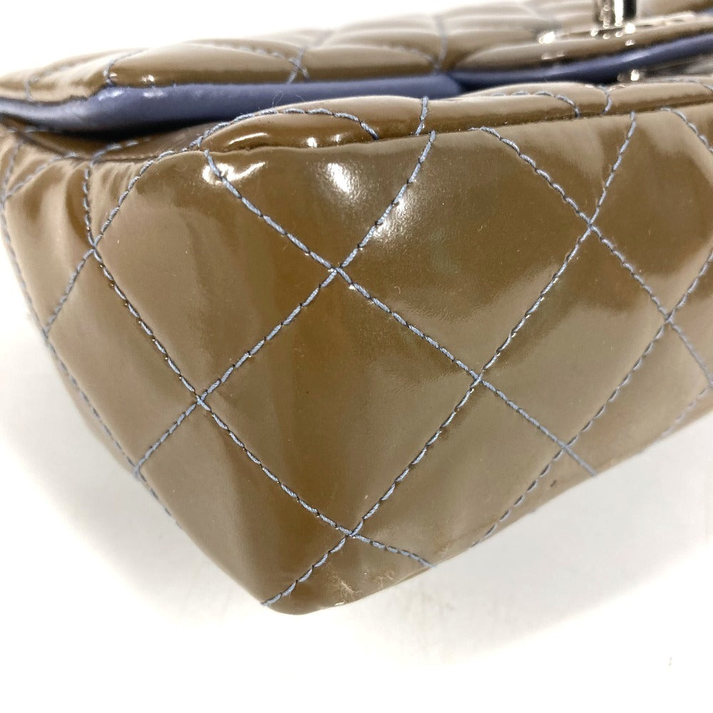 CHANEL ミニマトラッセ CC ココマーク ロゴ キルティング マトラッセ カバン 斜め掛け フラップ チェーンバッグ ポシェット ショルダーバッグ パテントレザー ユニセックス カーキ