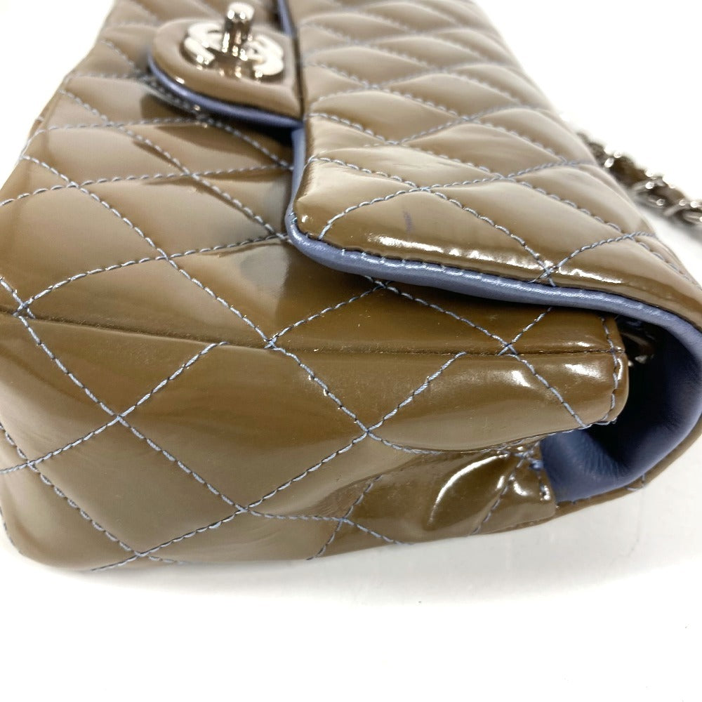 CHANEL ミニマトラッセ CC ココマーク ロゴ キルティング マトラッセ カバン 斜め掛け フラップ チェーンバッグ ポシェット ショルダーバッグ パテントレザー ユニセックス カーキ