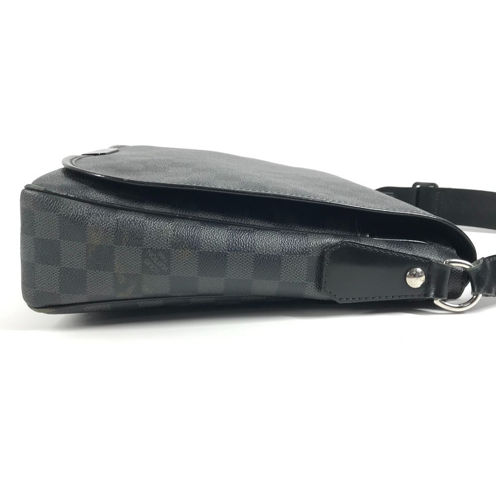 LOUIS VUITTON N58033 Damier Graphite Daniel GM Crossbody Messenger Bag, Damier Graphite Canvas, Unisex, Black