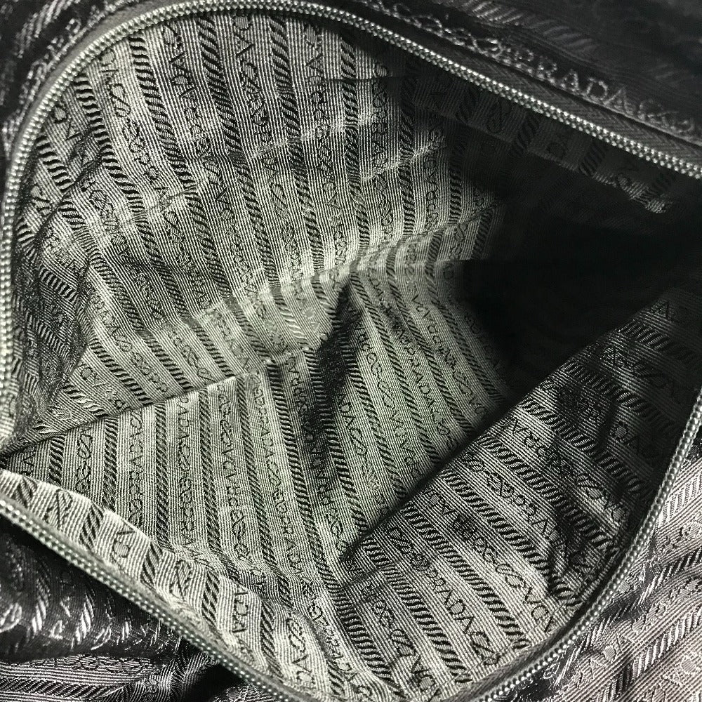 PRADA トライアングルロゴ 三角ロゴ プレート ハンドバッグ カバン トラベルバッグ 旅行バッグ ボストンバッグ ナイロン ユニセックス ブラック