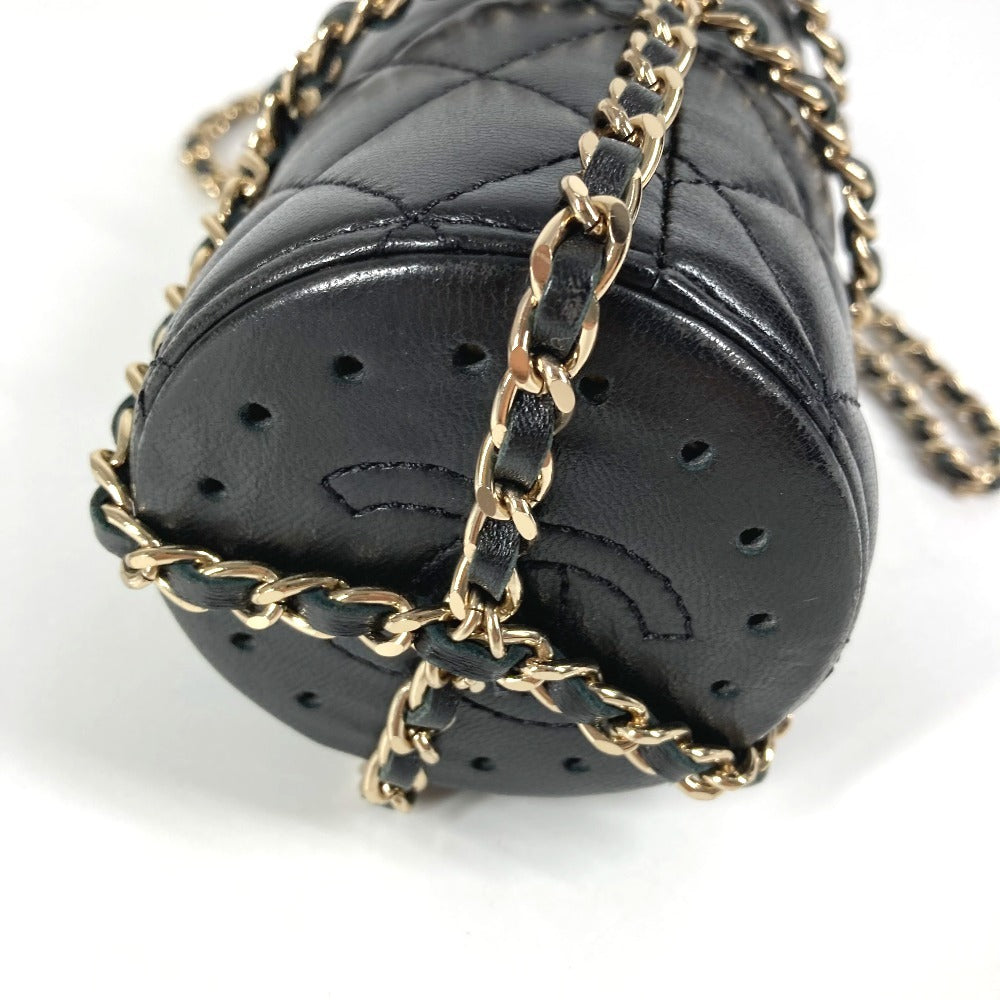 CHANEL AS1324 ウォーターボトル CC ココマーク ロゴ チェーン ケース付き カバン 斜め掛け インテリア 水筒 ボトル ショルダーバッグ レザー レディース ブラック