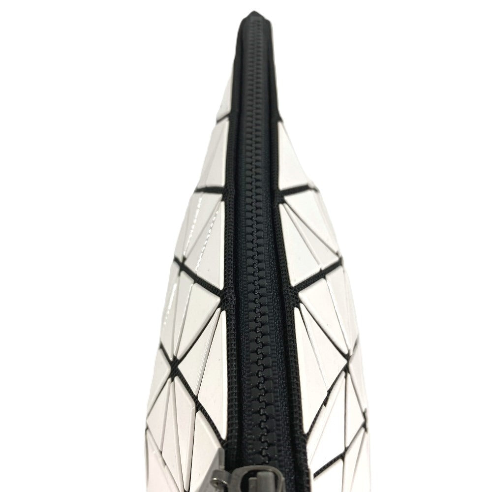 ISSEY MIYAKE BAOBAO กระเป๋าเครื่องสำอาง กระเป๋าใส่เครื่องสำอาง กระเป๋าคลัตช์ กระเป๋าอเนกประสงค์ PVC สีขาว unisex