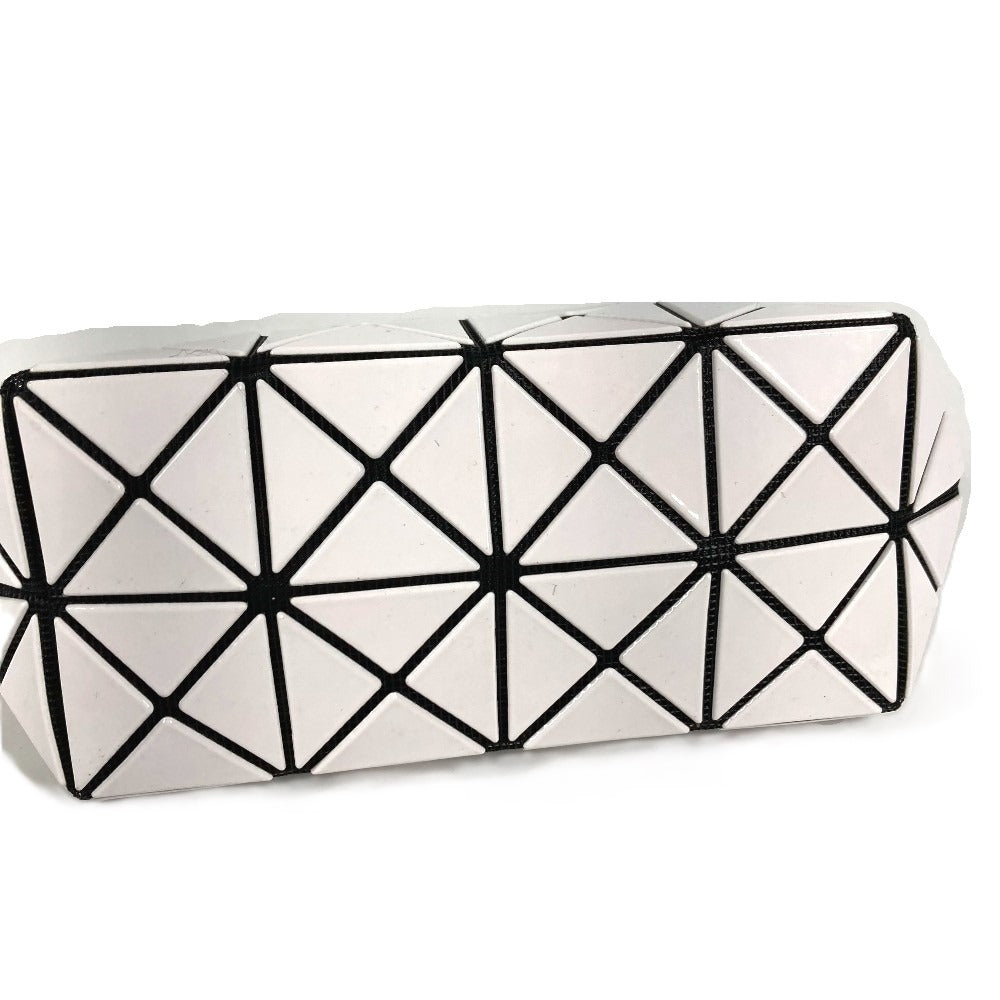 ISSEY MIYAKE BAOBAO กระเป๋าเครื่องสำอาง กระเป๋าใส่เครื่องสำอาง กระเป๋าคลัตช์ กระเป๋าอเนกประสงค์ PVC สีขาว unisex