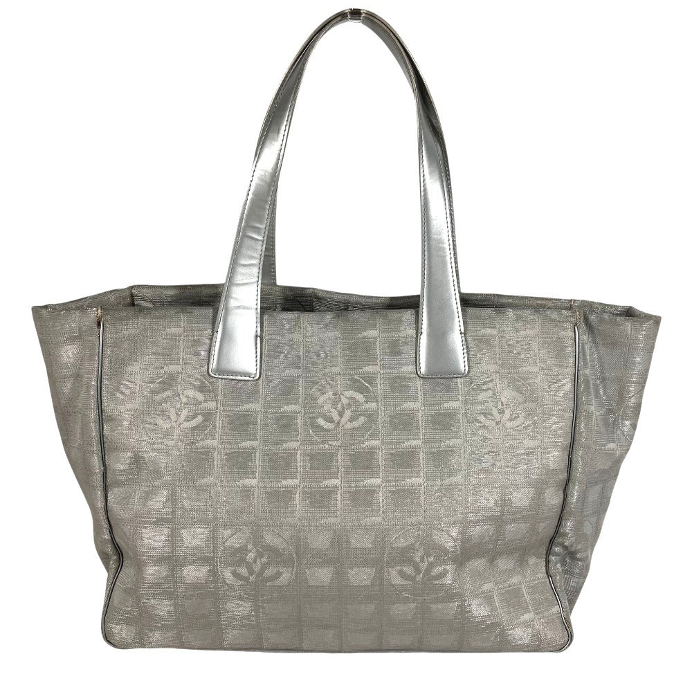 CHANEL A15991 CC ココマーク ロゴ ニュートラベルライン MM　ニュートラベルラインMM ショルダーバック カバン 肩掛け トートバッグ ナイロンキャンバス ユニセックス シルバー