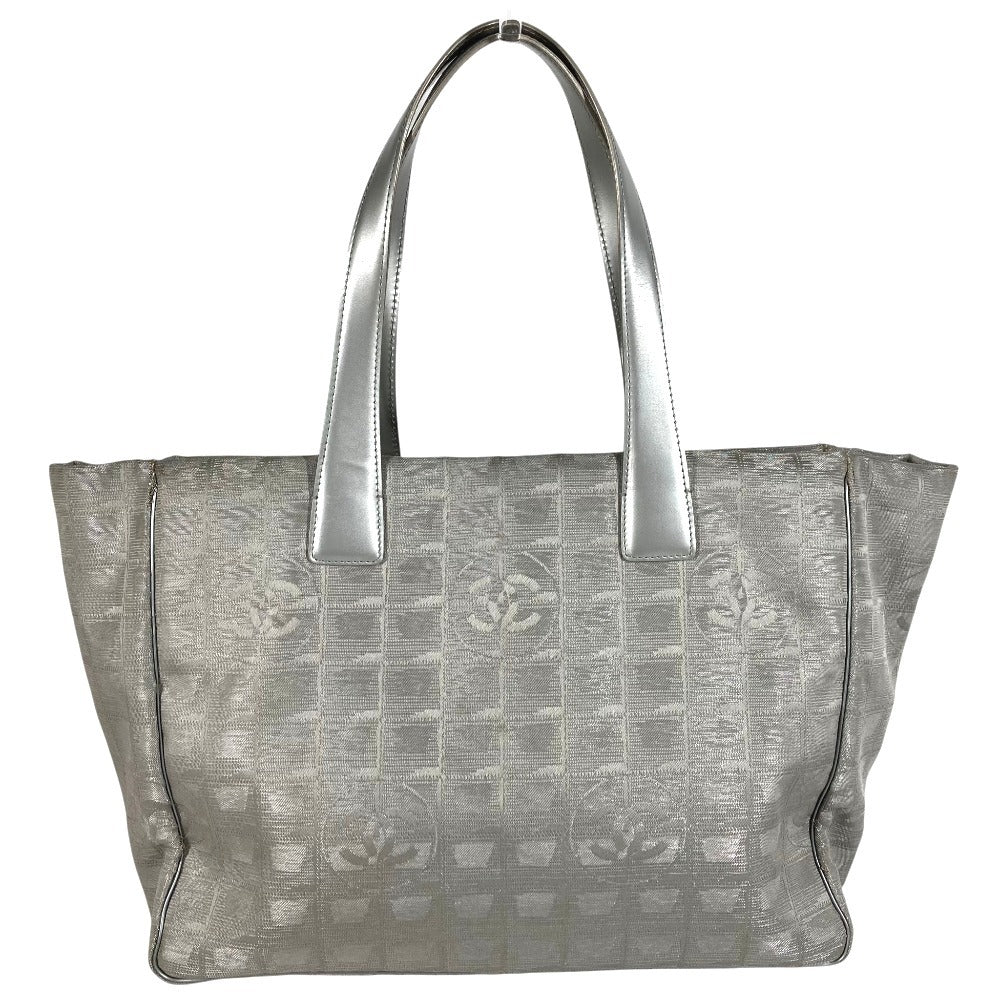CHANEL A15991 CC ココマーク ロゴ ニュートラベルライン MM　ニュートラベルラインMM ショルダーバック カバン 肩掛け トートバッグ ナイロンキャンバス ユニセックス シルバー