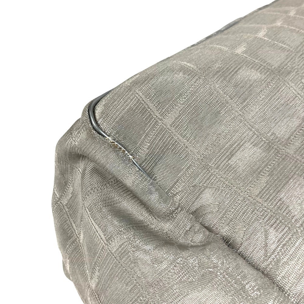 CHANEL A15991 CC ココマーク ロゴ ニュートラベルライン MM　ニュートラベルラインMM ショルダーバック カバン 肩掛け トートバッグ ナイロンキャンバス ユニセックス シルバー