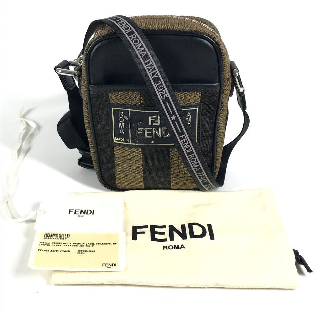 FENDI 7VA456 ロゴ ペカン ポシェット 斜め掛け カバン バック ショルダーバッグ レザー/キャンバス ユニセックス ブラック