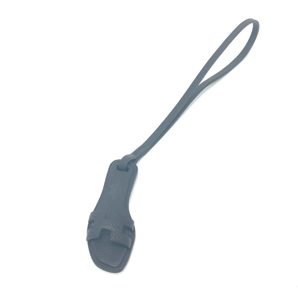 HERMES サンダル オランナノ ソーブラック カバン キーホルダー モノクローム バッグチャーム ヴォーエプソン レディース ブラック - brandshop-reference