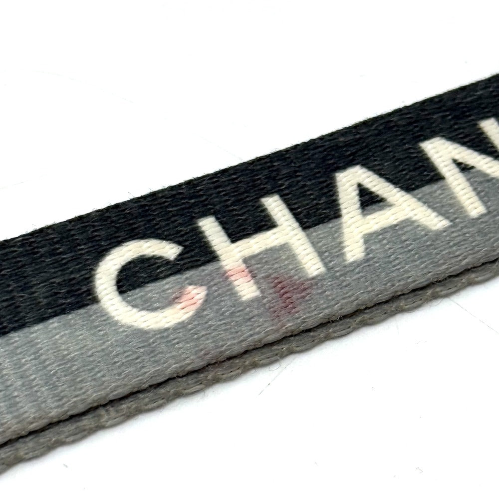 CHANEL 01P ロゴ ネックストラップ ネックホルダー 雑貨 小物 首掛け  ネックレス キャンバス レディース グレー - brandshop-reference