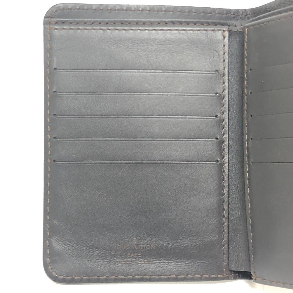 LOUIS VUITTON ユタ 財布 コンパクトウォレット 小銭入れ無し パスポートケース 2つ折り財布 レザー メンズ カフェ