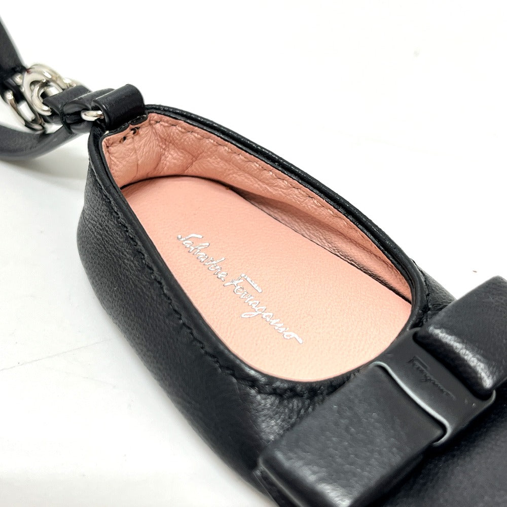 Salvatore Ferragamo AU-22/0386 Vara Pump Motif Keychain Bag Charm Leather Women's Black