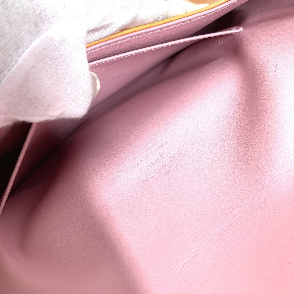 LOUIS VUITTON M91070 Monogram Vernis Thompson Street Shoulder Bag Flap Shoulder Bag Monogram Vernis Canvas Women's Marshmallow Pink