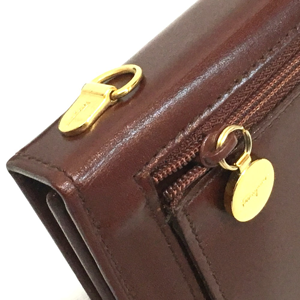 Salvatore Ferragamo Gancini Pochette/Wallet/Shoulder Bag in Brown Leather for Women