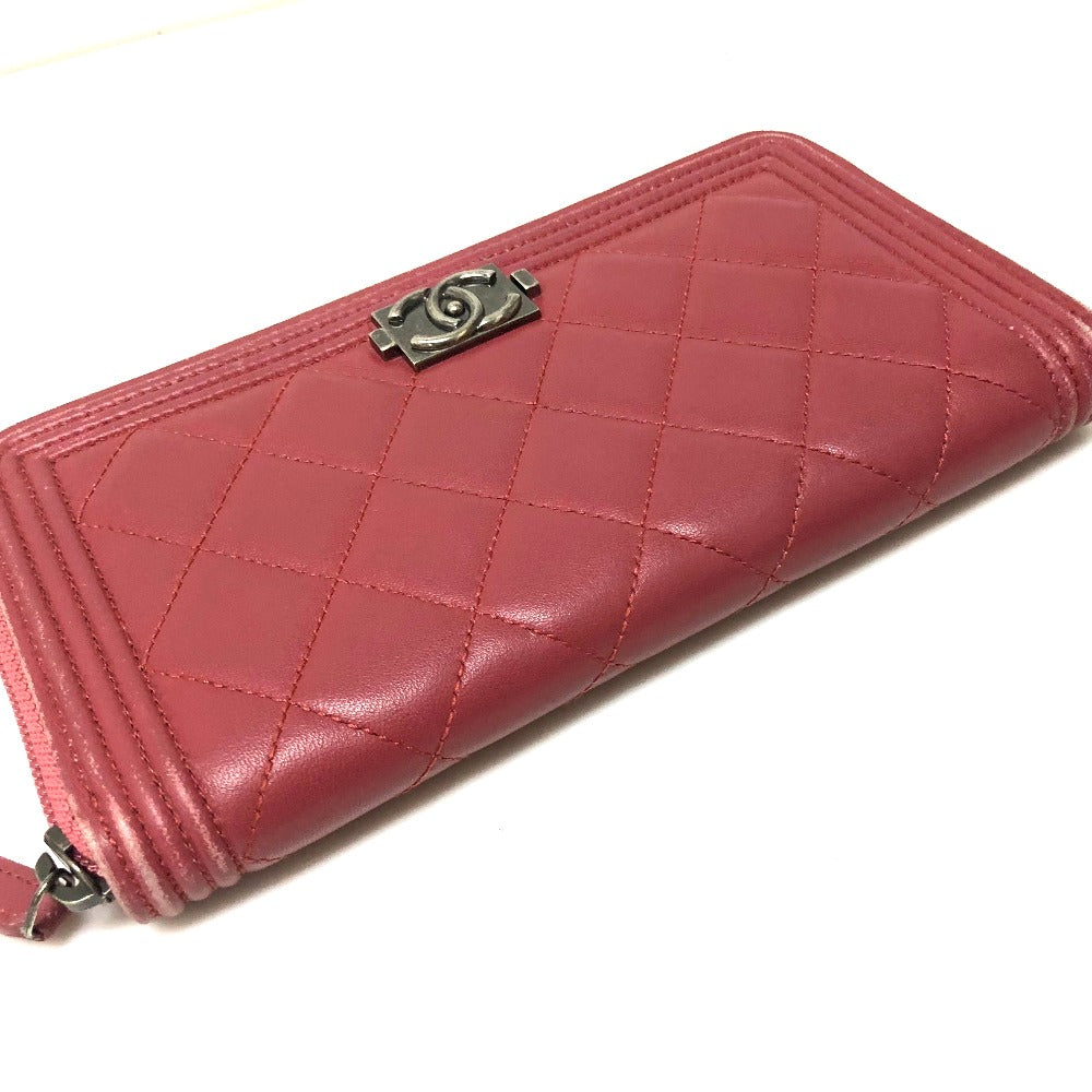 Chanel boy zipped discount wallet