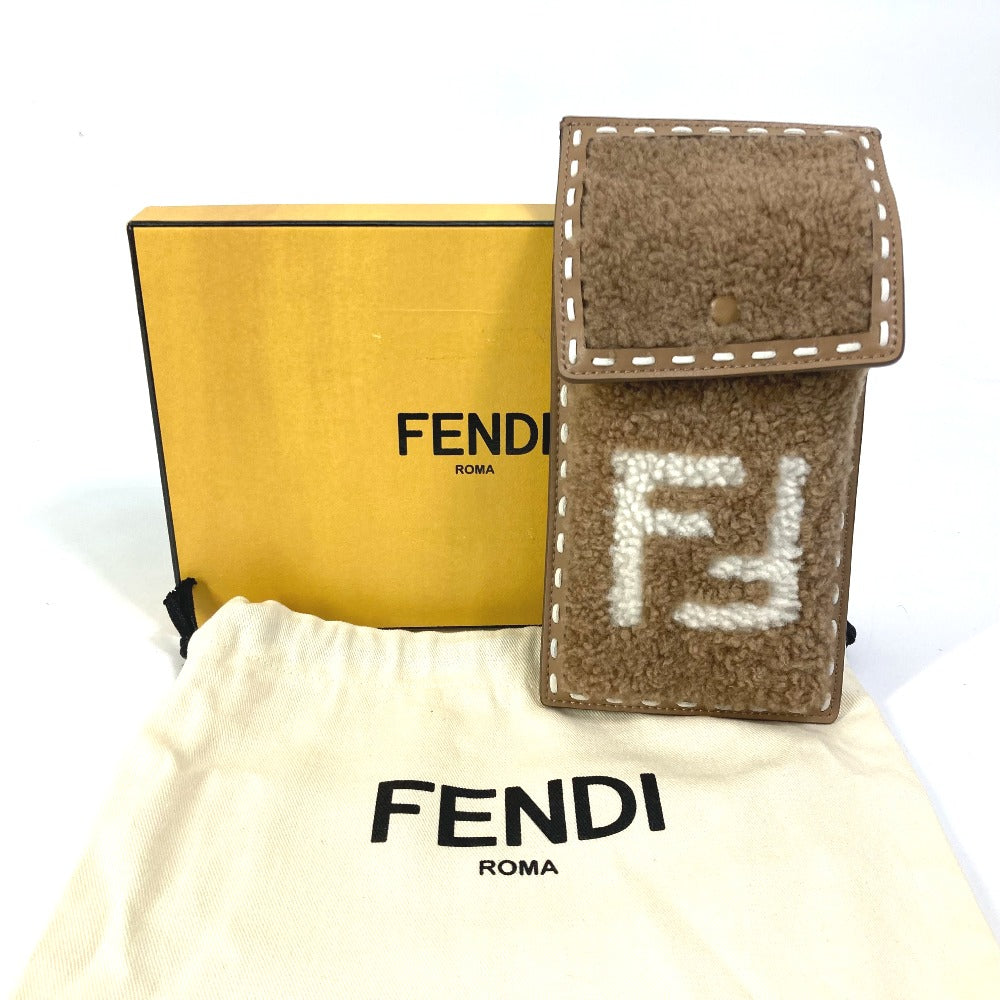るんるんの全商品一覧FENDI フェンディ 7AS047 ポーチ スマホケース バッグチャーム ロゴ