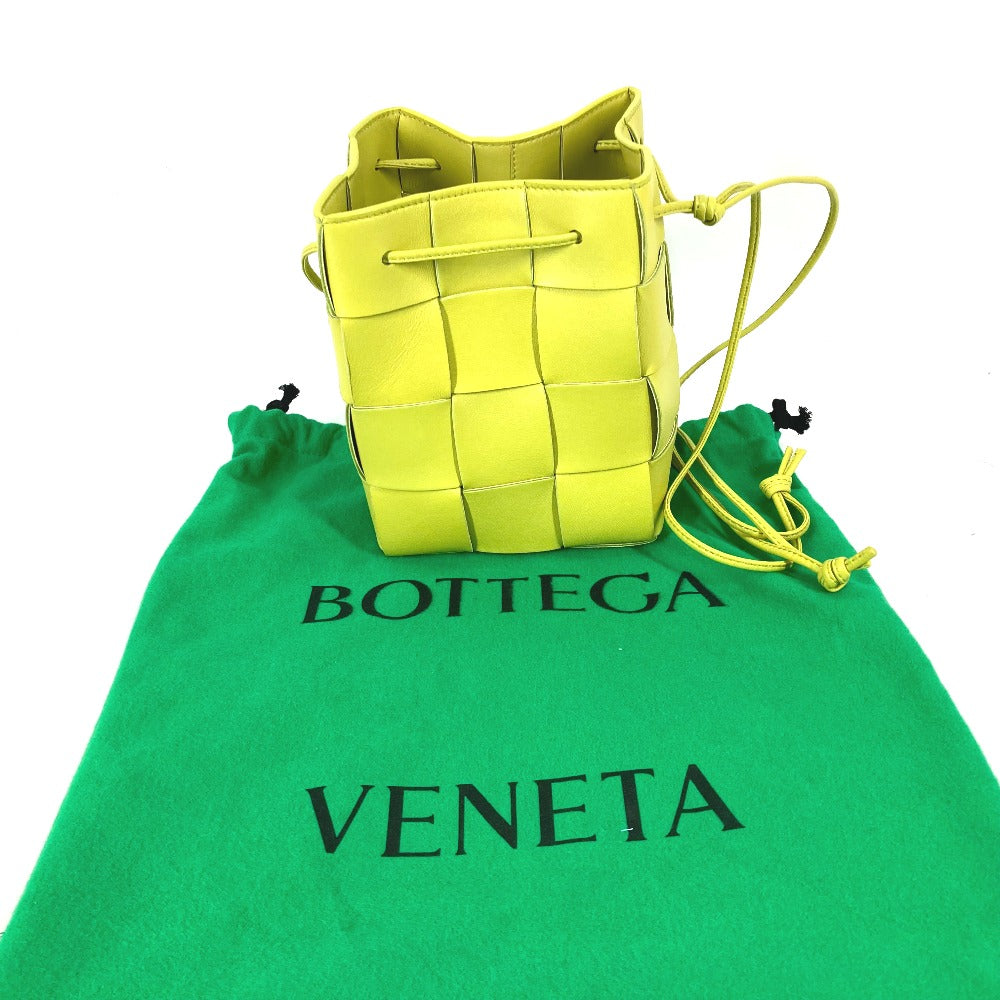 BOTTEGA VENETA 680218 スモール カセット クロスボディバケットバッグ 斜め掛け バケツ ポシェット ショルダーバッグ カーフレザー レディース - brandshop-reference