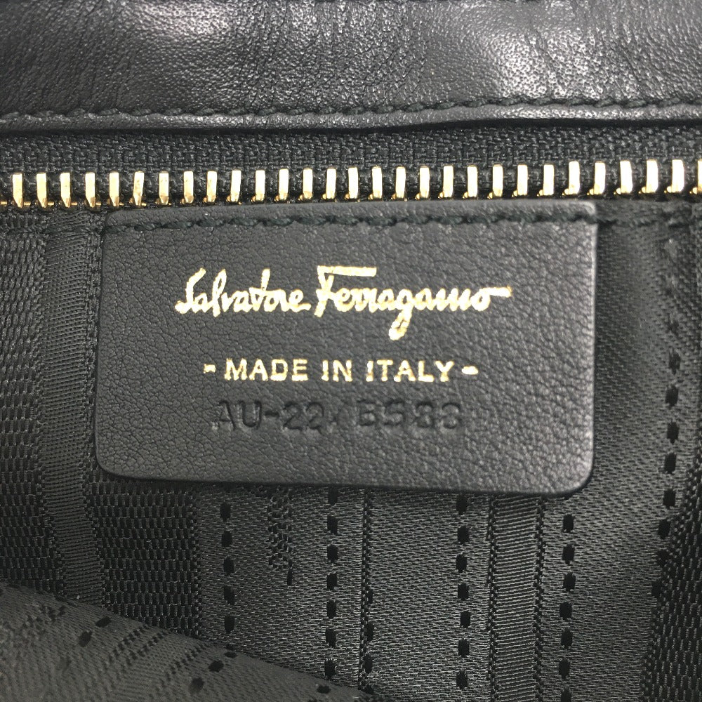 Salvatore Ferragamo ガンチーニ チェーン ポシェット 斜め掛け