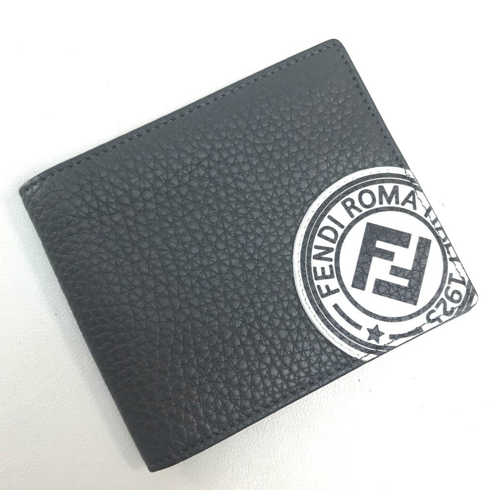 FENDI 7M0169 A4NR FFロゴスタンプ コンパクトウォレット 二つ折り財布（小銭入れなし） カーフレザー メンズ